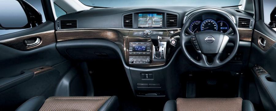  Nissan Elgrand 2011 года  (фото 25 из 44)